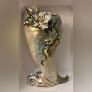 2001 Blue Sky Clayworks Heather Goldminc Country Rose-Blue Heart Shaped Vase